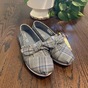 Brand New Plaid Toms